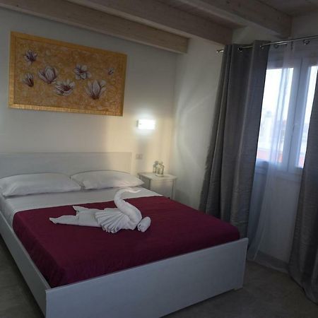 B&B Lady Jolanda ปอร์โตเชซาเรโอ ภายนอก รูปภาพ