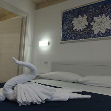 B&B Lady Jolanda ปอร์โตเชซาเรโอ ภายนอก รูปภาพ